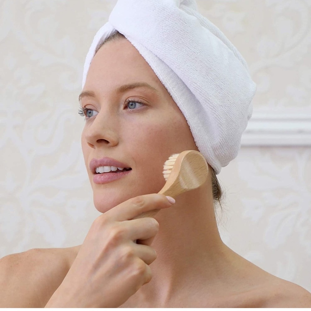 Daily Concepts Facial Dry Brush 2 for 1 deal NEW - Picture 4 of 5